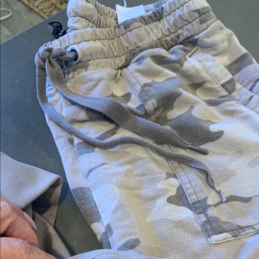 Banana Republic Gray Sweatpants Soft Casual Loungewear - Picture 7 of 8